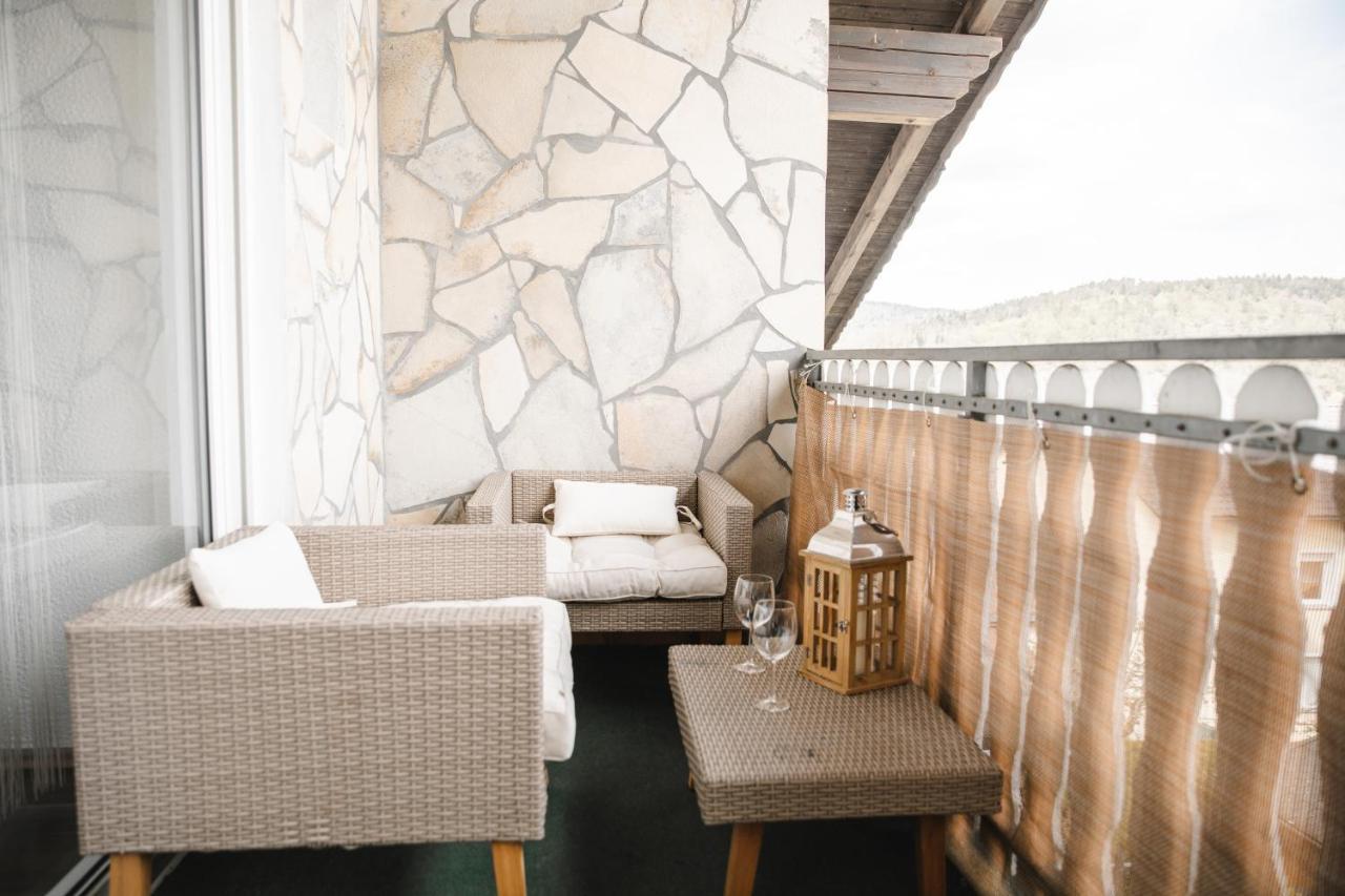 Modernes Apartment Mit Top Ausstattung Und Kamin Im Oberpfaelzer Seenland Nittenau Exterior foto