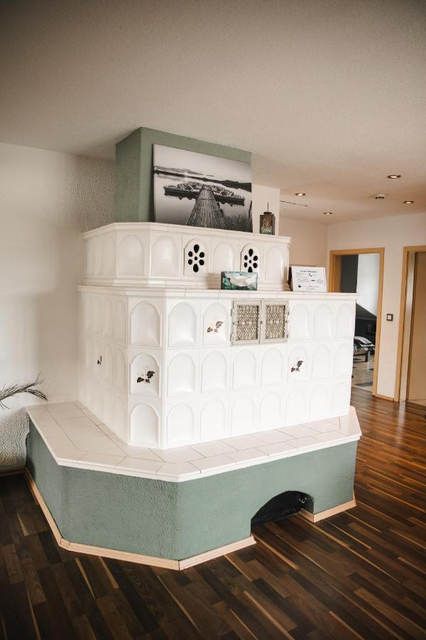 Modernes Apartment Mit Top Ausstattung Und Kamin Im Oberpfaelzer Seenland Nittenau Exterior foto